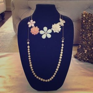 Petals & Pearls Necklace Set